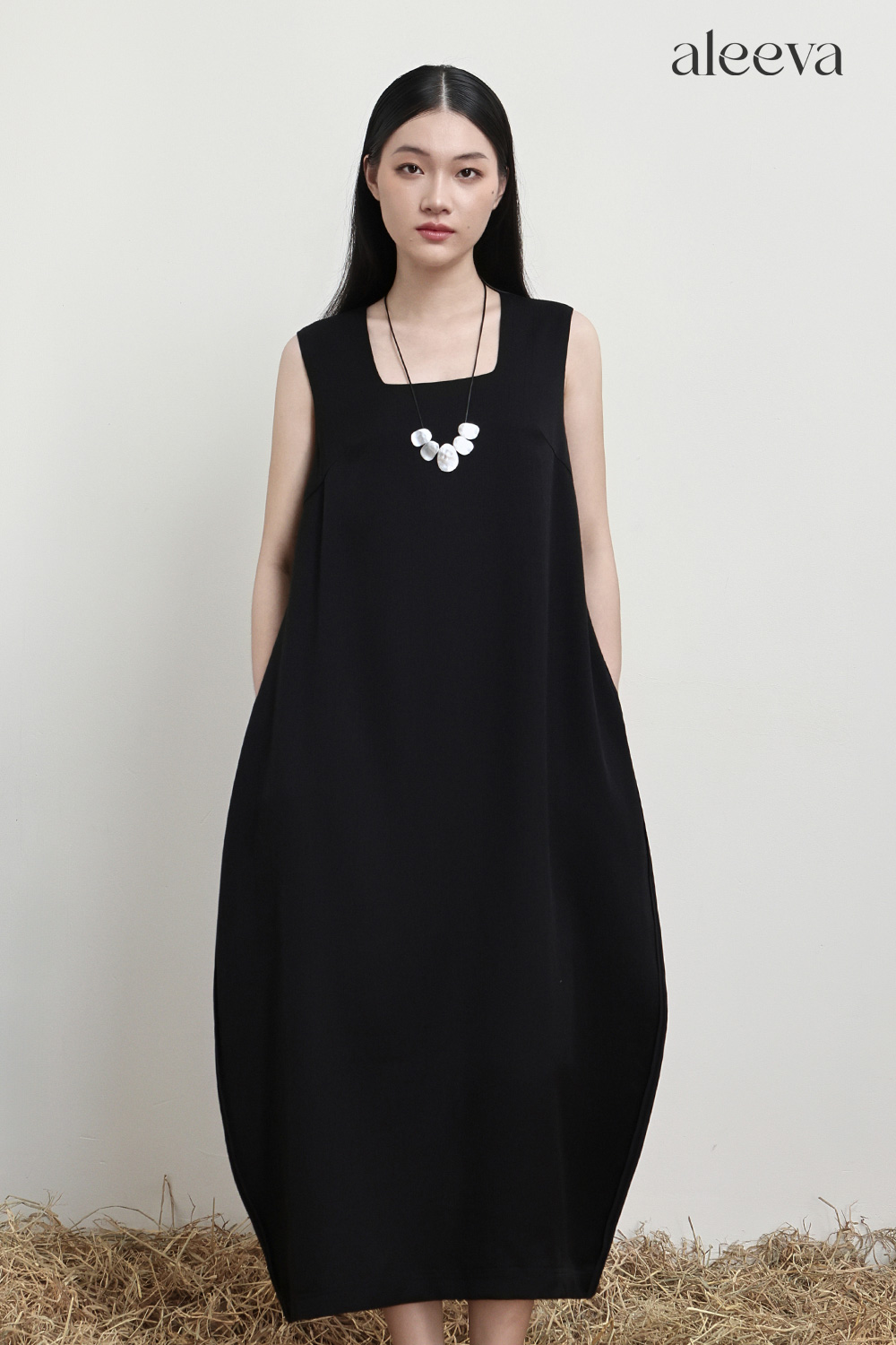 Everyday U-neck shift dress