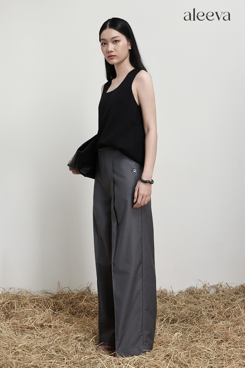 Side pockets wide leg trousers