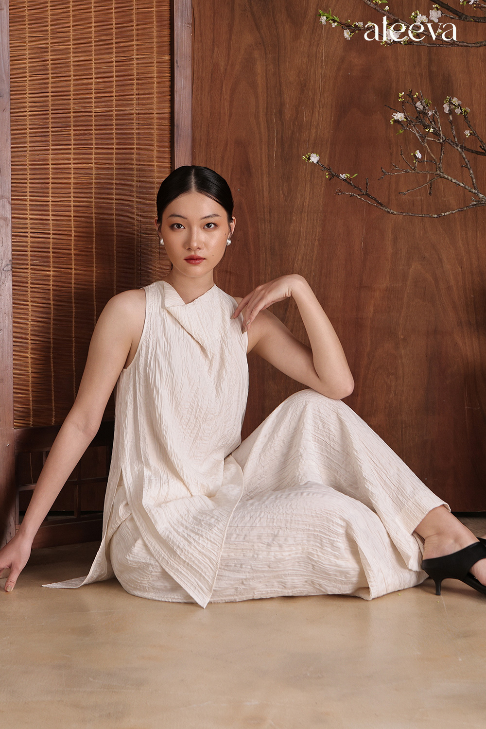 Textured straight leg trousers