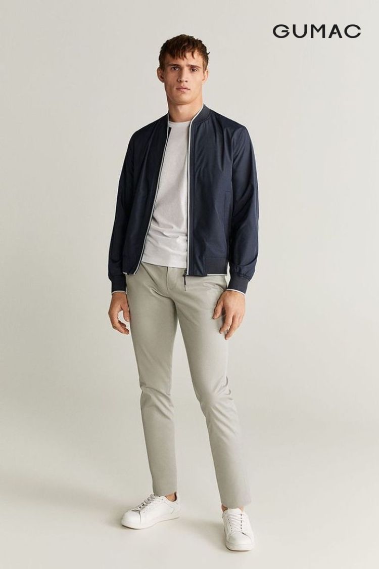 Áo t-shirt form rộng nam kết hợp với quần tây