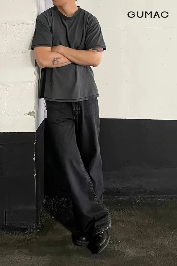 Áo thun nam phom oversize phối quần jeans dáng rộng