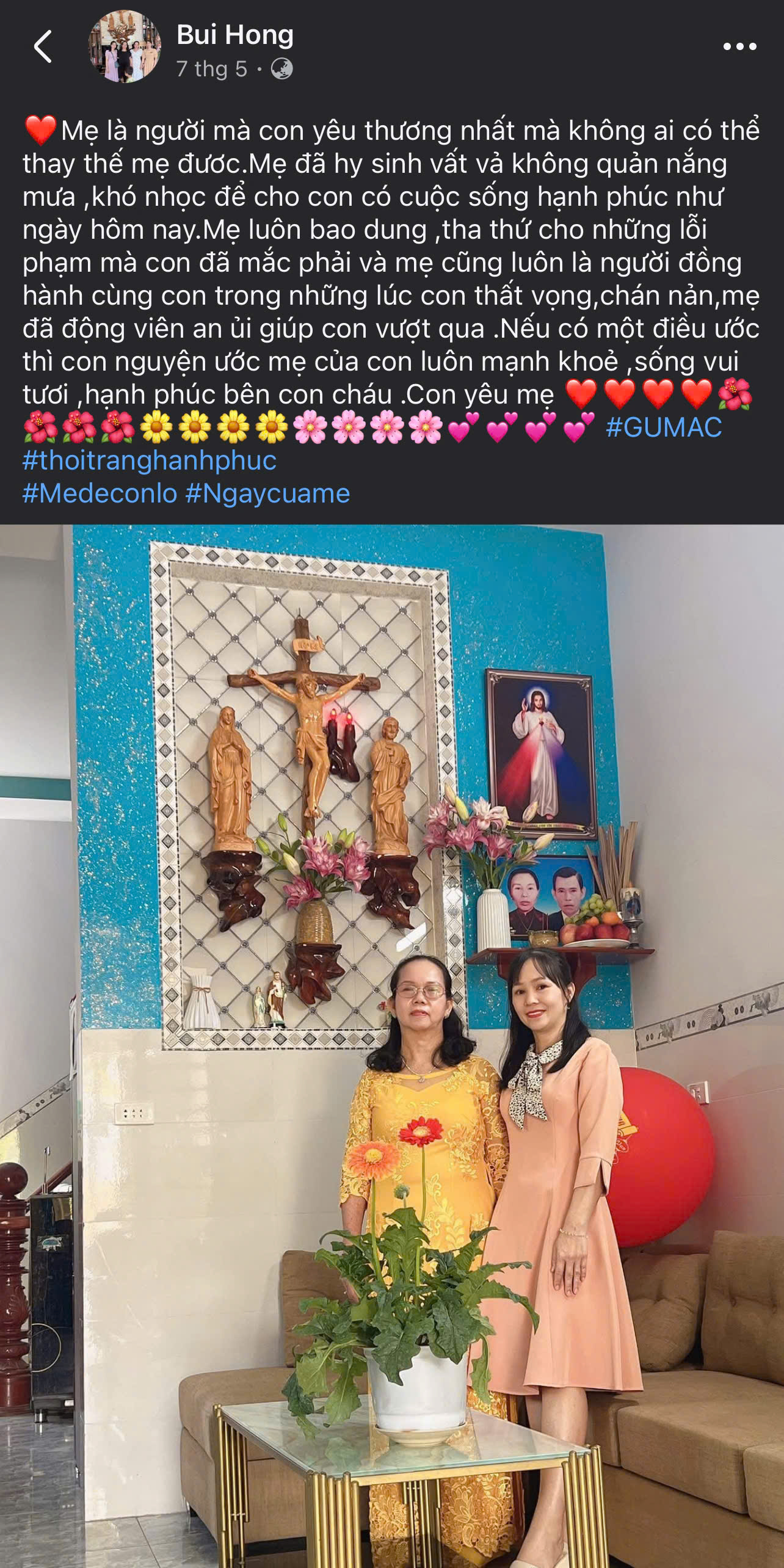 hinh anh ben canh me cua nang xinh dep nha GUMAC