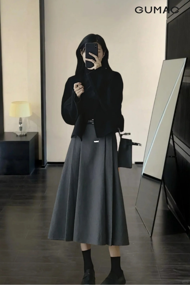 Kết hợp áo khoác len với váy xòe