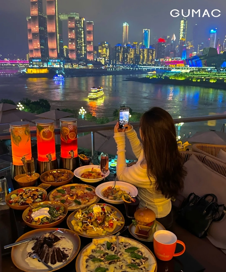 chup anh bua an view thanh pho