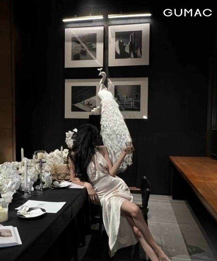 outfit nha hang sang trong