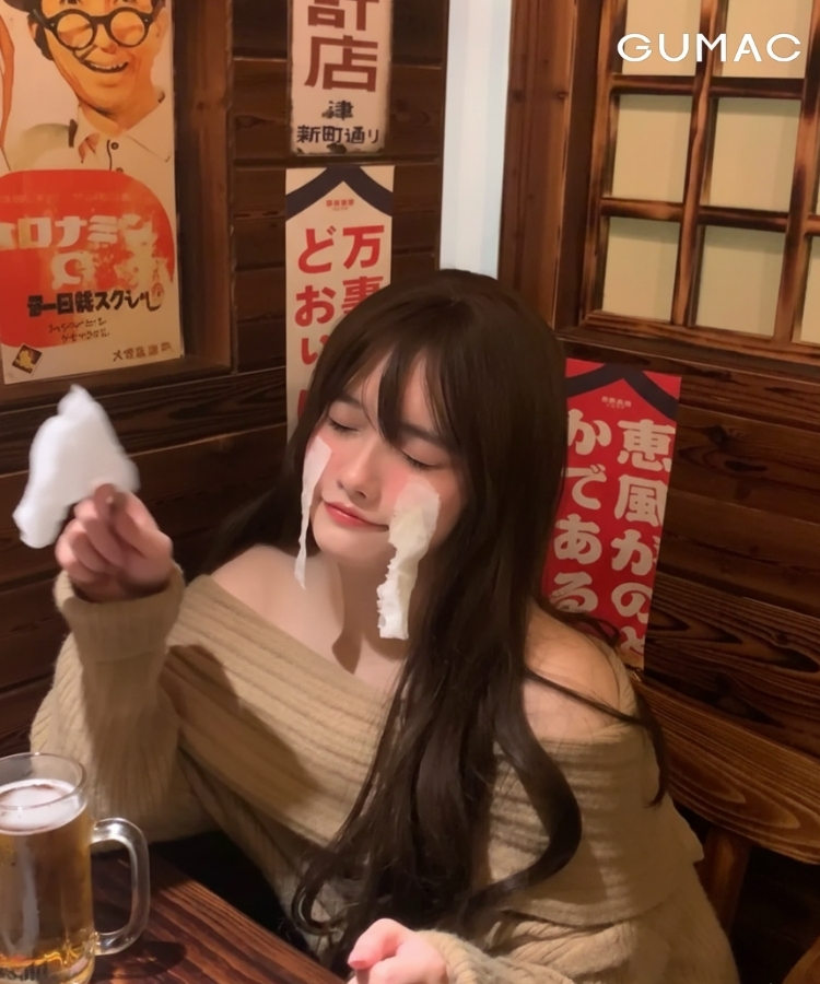 pose voi khan giay dang yeu