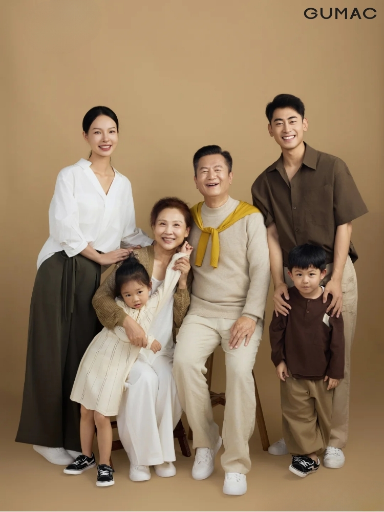 concept chup anh gia dinh 6 nguoi