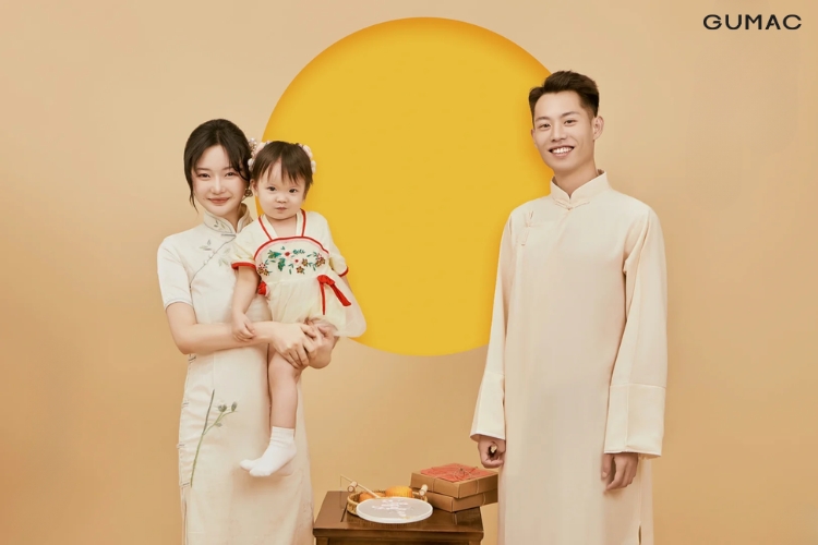 chup anh trung thu gia dinh