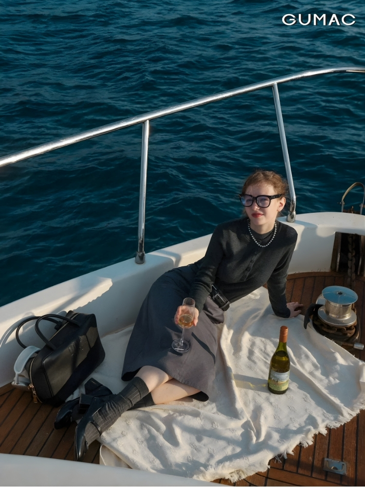 tao dang chup anh tren boong tau