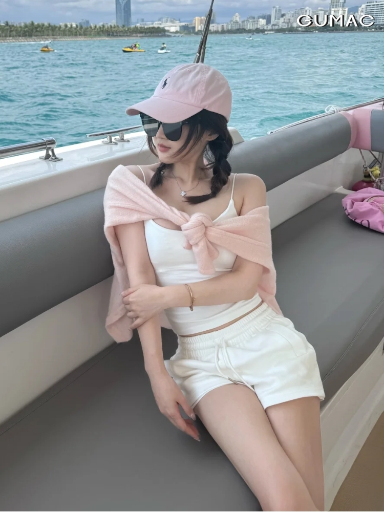 tao dang chup anh tren du thuyen concept do boi