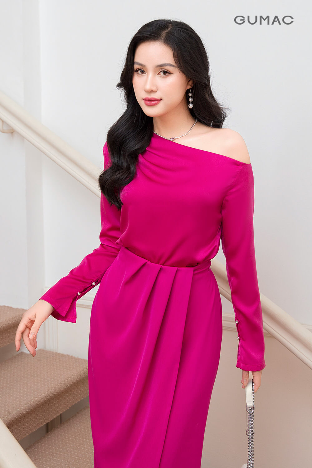 ao so mi kieu lech vai