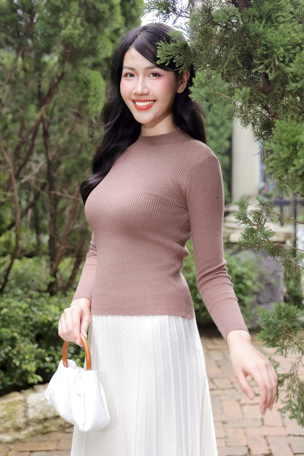 mau ao phong nu trung nien dang om