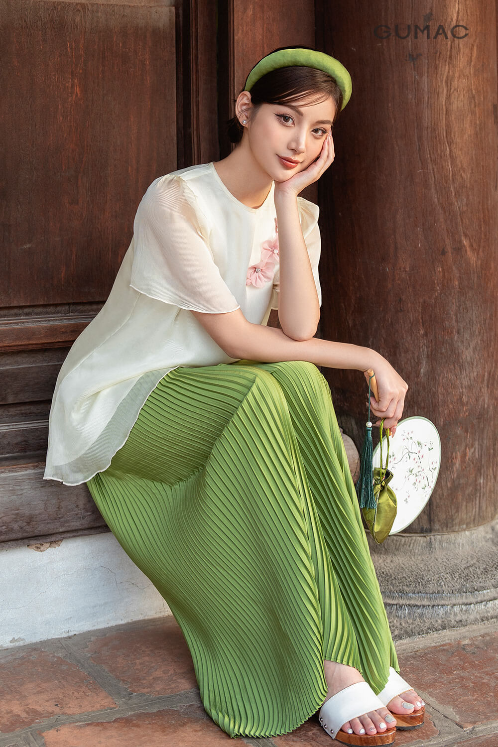 Mau ao dai cach tan GUMAC Tue Phuong