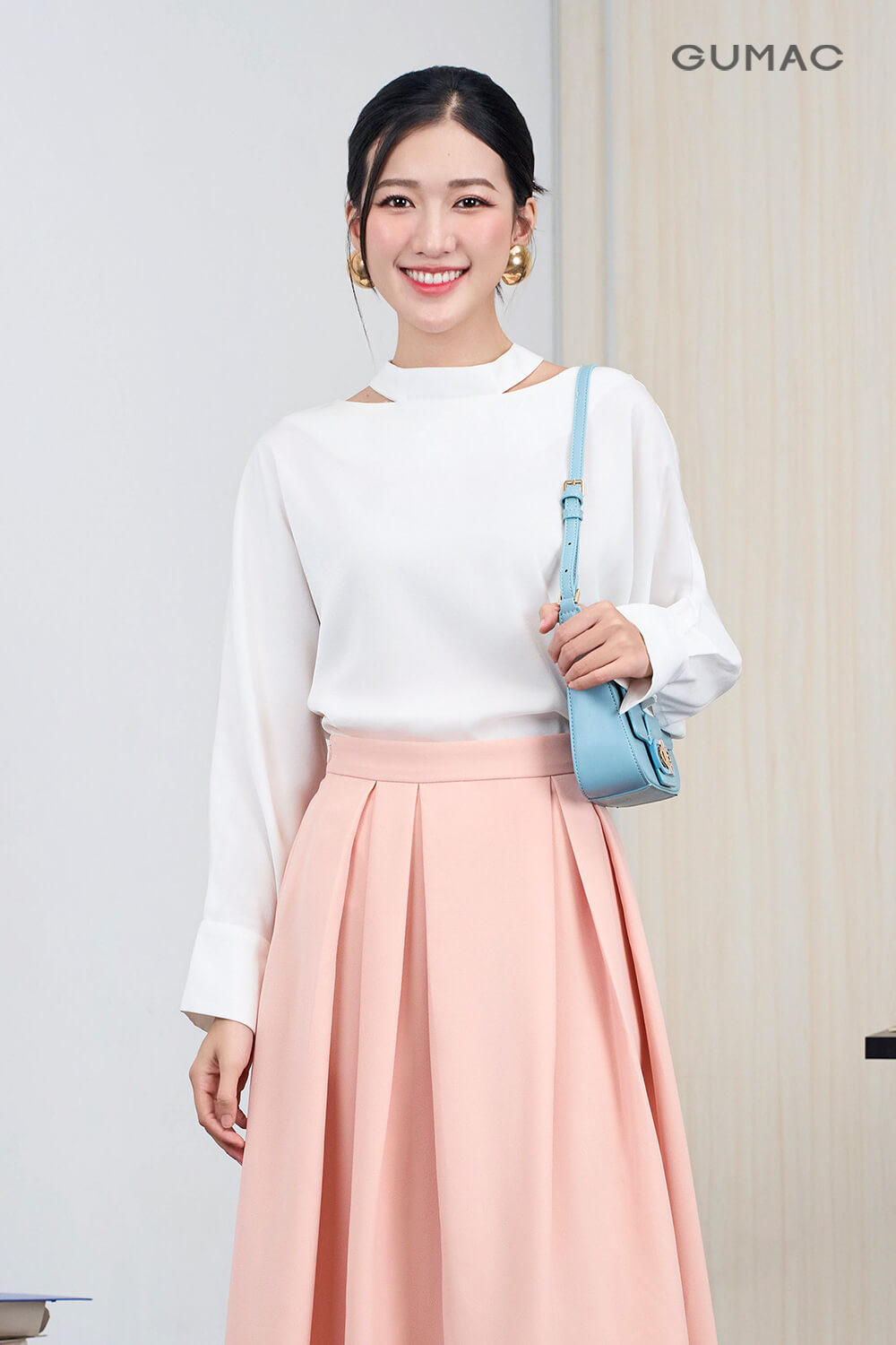 so mi nu co tru mau trang