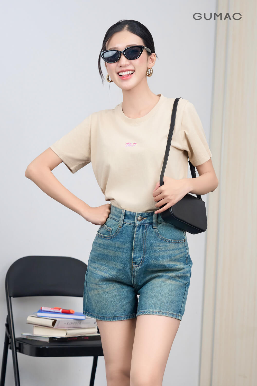 quan jean short va ao thun