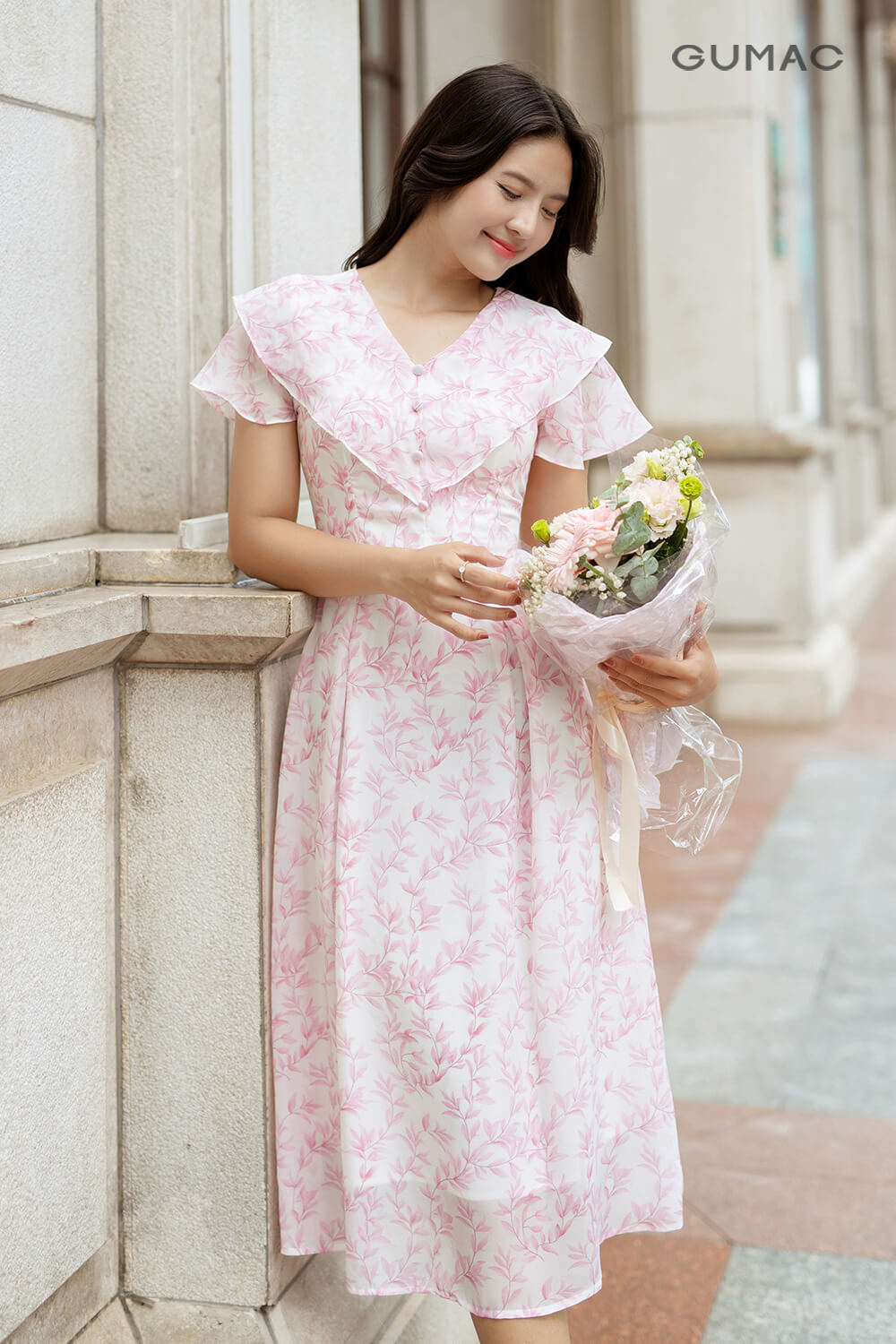 nguoi cung kim nguu hop voi tong mau hong