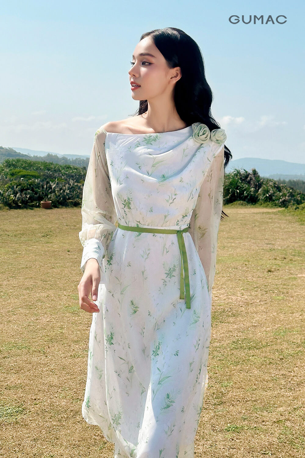 Đầm Lệch Vai Đính Hoa