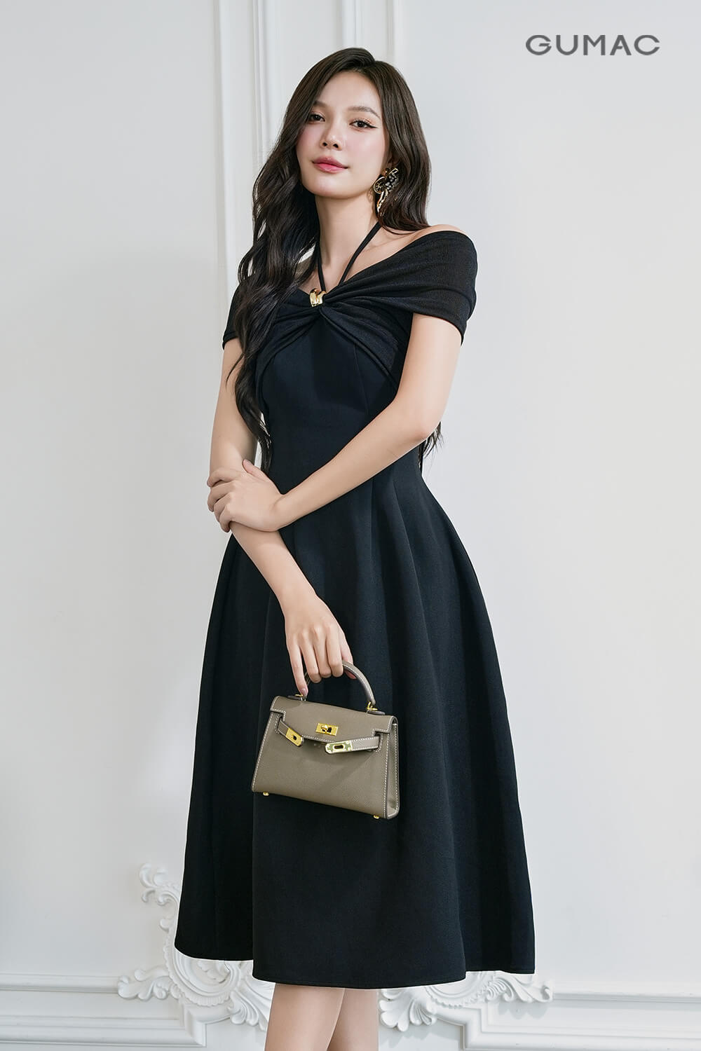 Đầm A nút kim loại