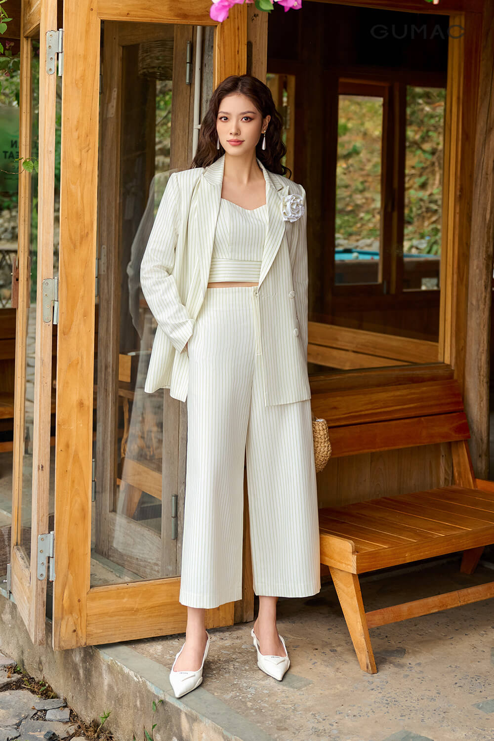 To hop quan cap cao va ao blazer sang chanh
