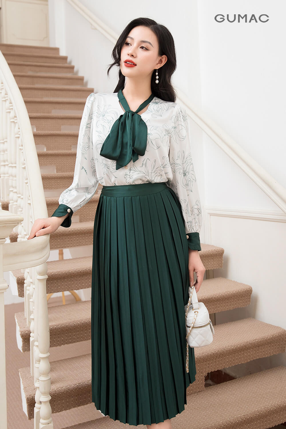 Mẫu váy rời dập ly dài màu xanh rêu