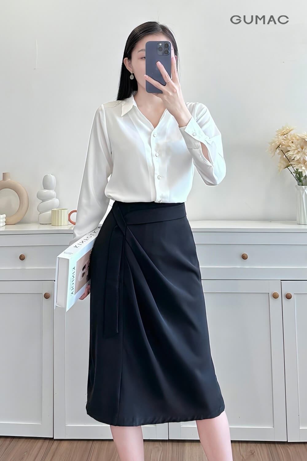 ao so mi duoi tom nu va chan vay quan