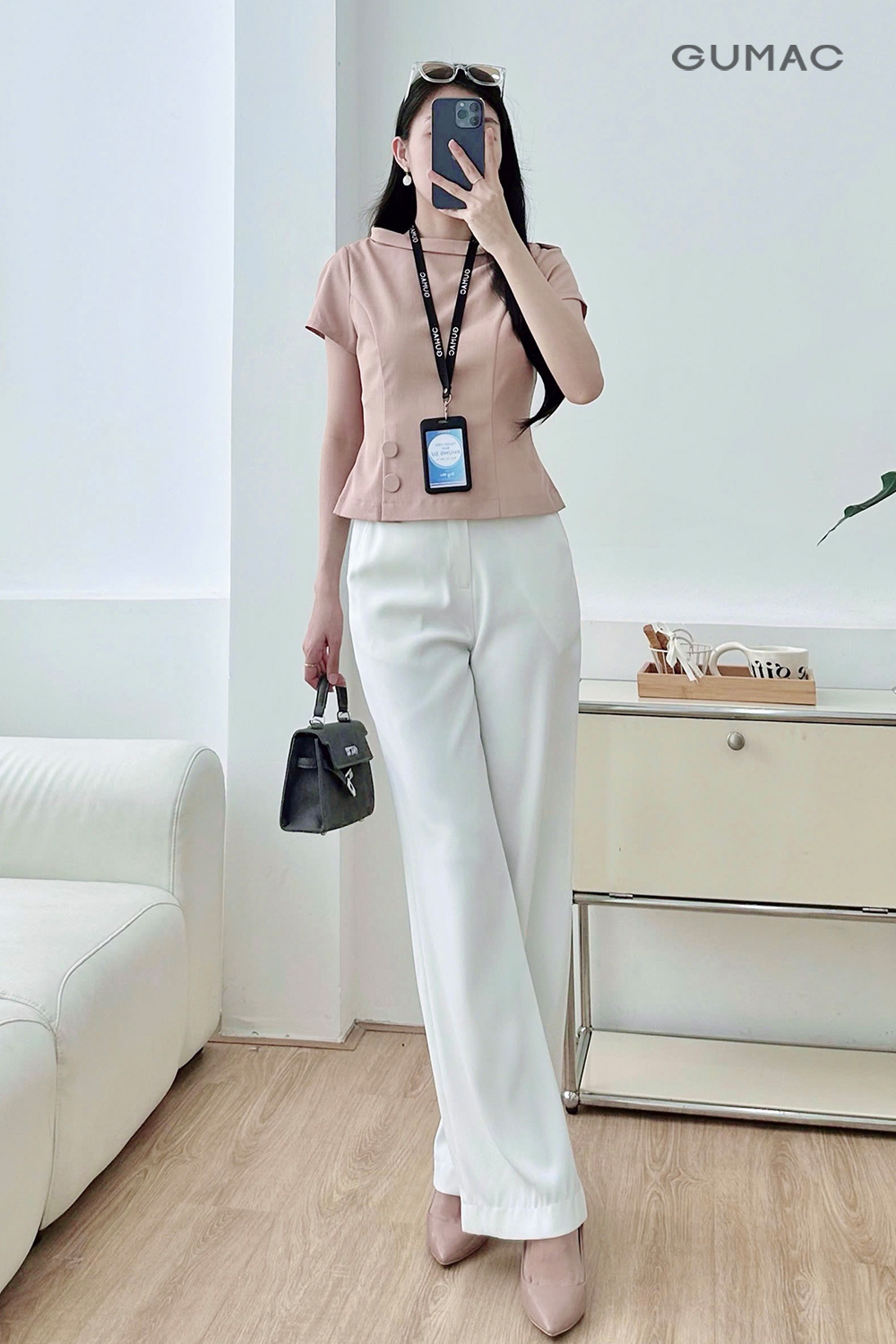 Mix áo sơ mi peplum công sở cùng quần ống đứng
