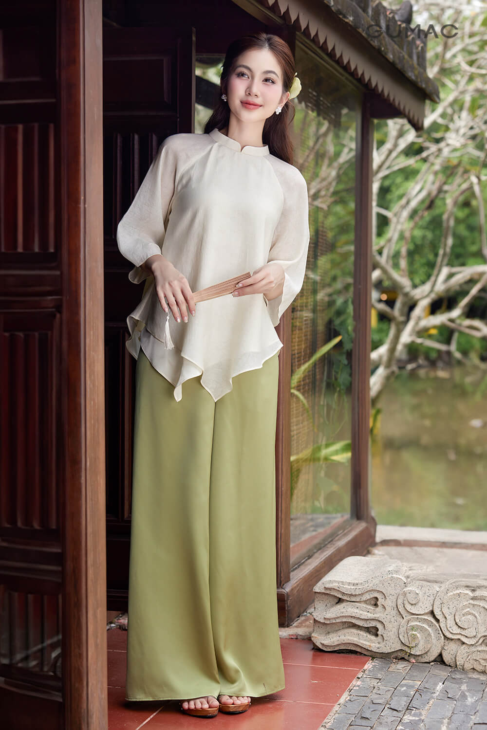 ao dai kieu bat doi xung