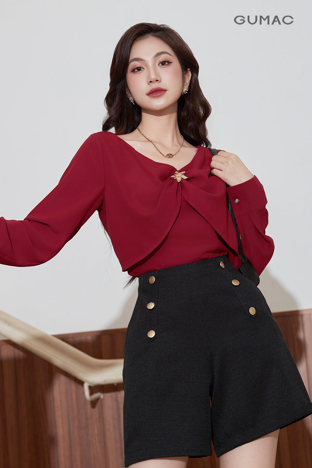 Áo bèo đính phụ kiện