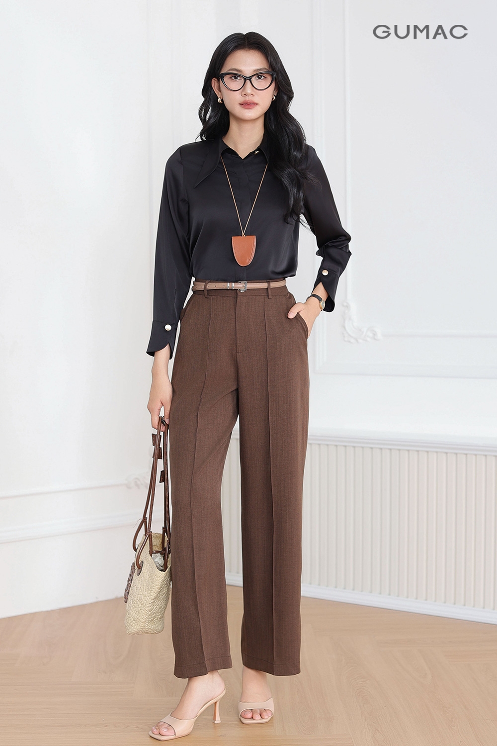 ao so mi den gumac phoi quan tay mau nau