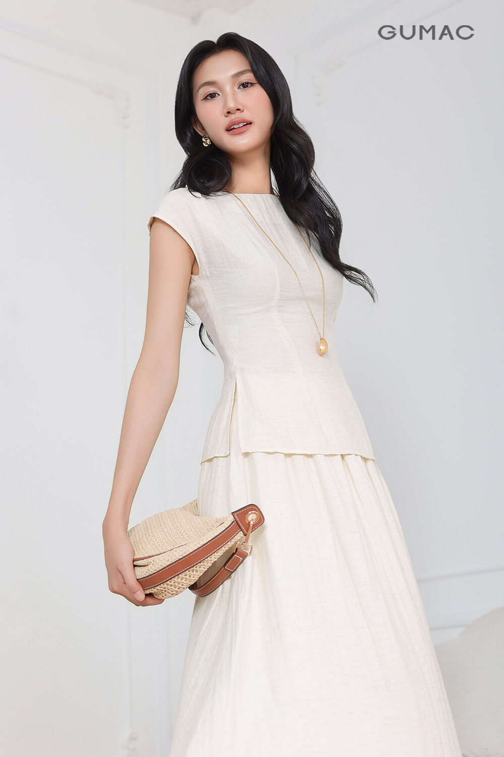 ao kieu chiet ben phoi chan vay dai