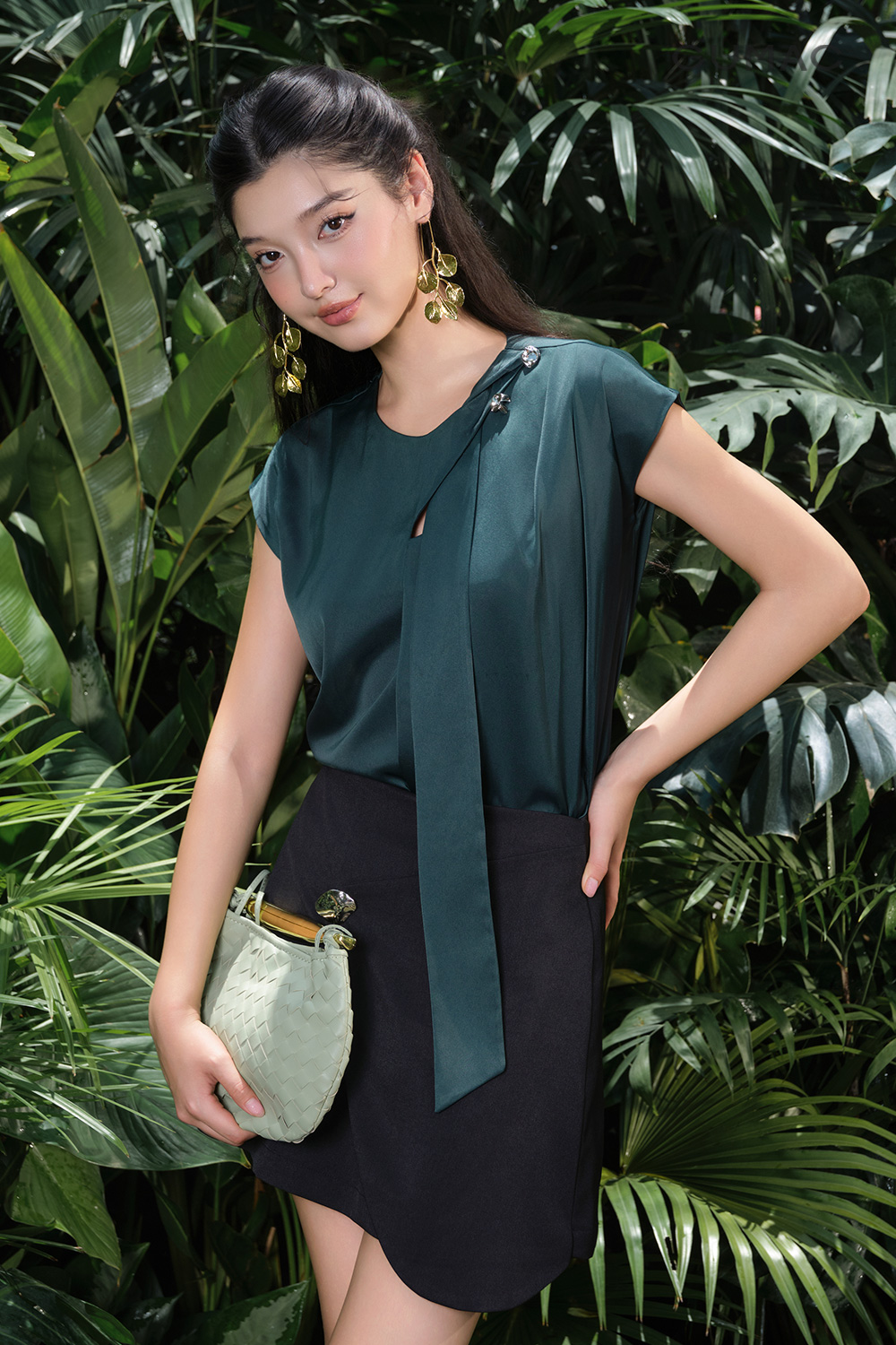 Áo xếp ly cổ