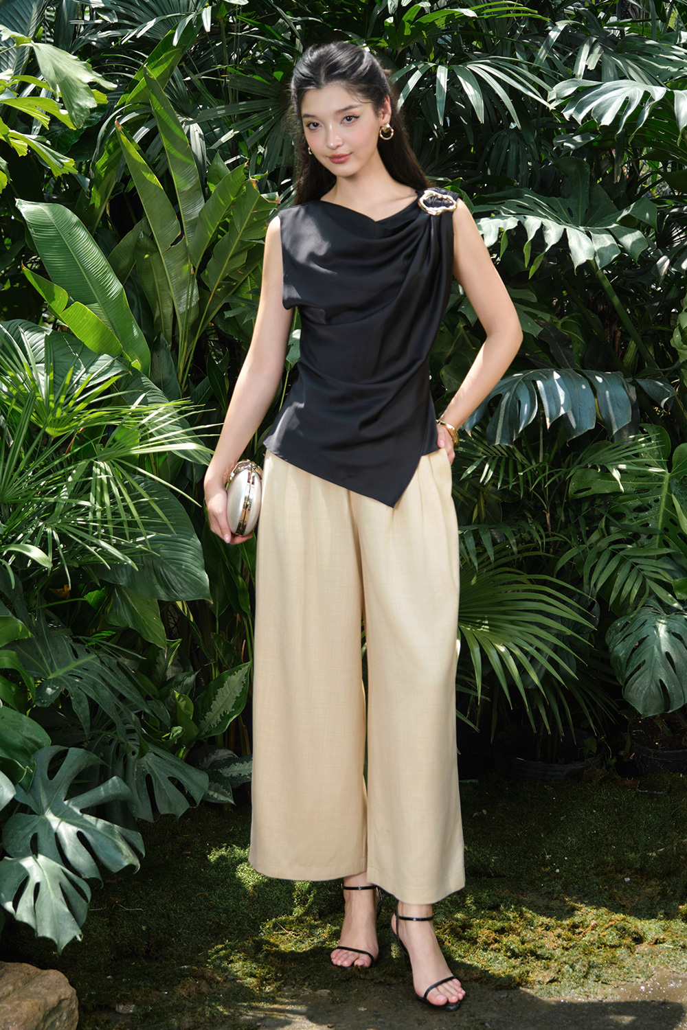 outfit safari phong cach han quoc toi gian