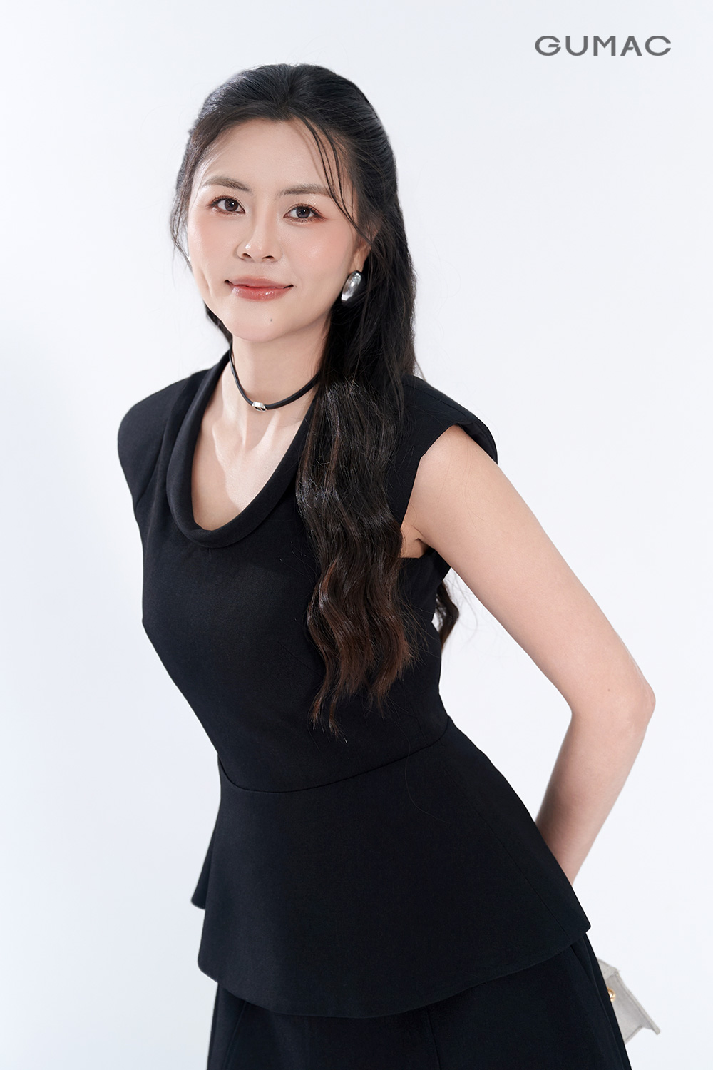 Áo peplum cổ kiểu