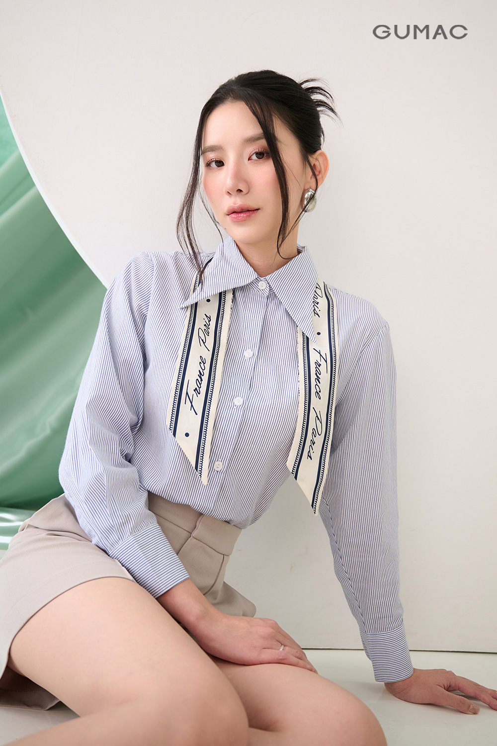 Áo sơ mi phom rộng