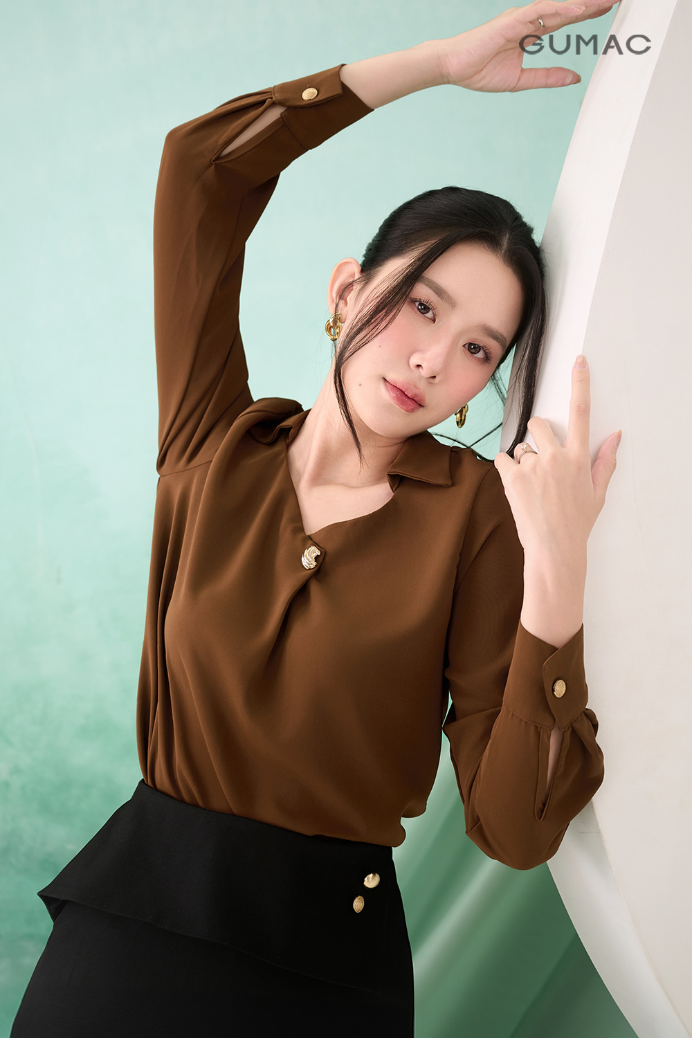 Áo suông cổ cách điệu