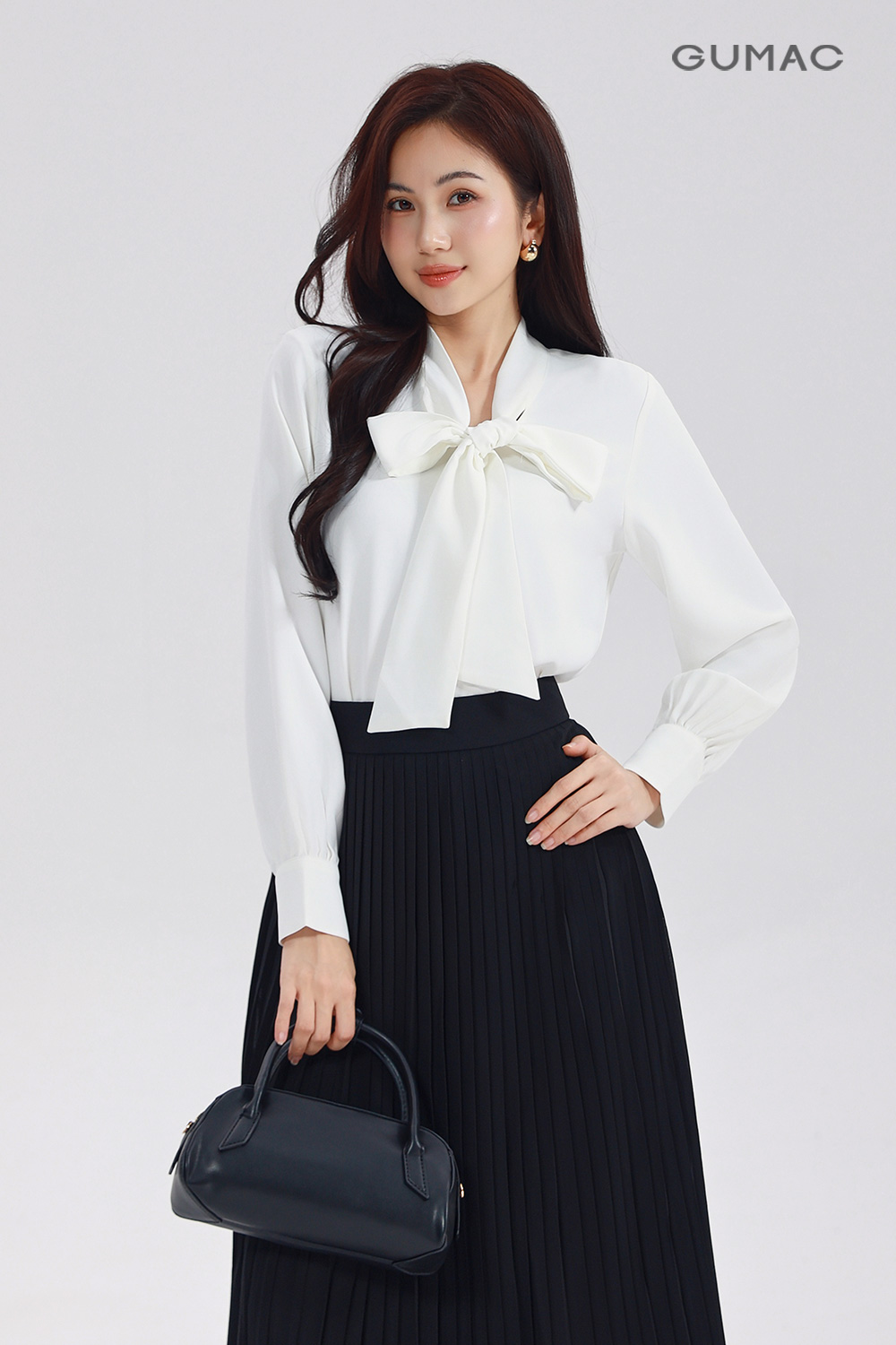 Áo lụa thắt nơ cổ