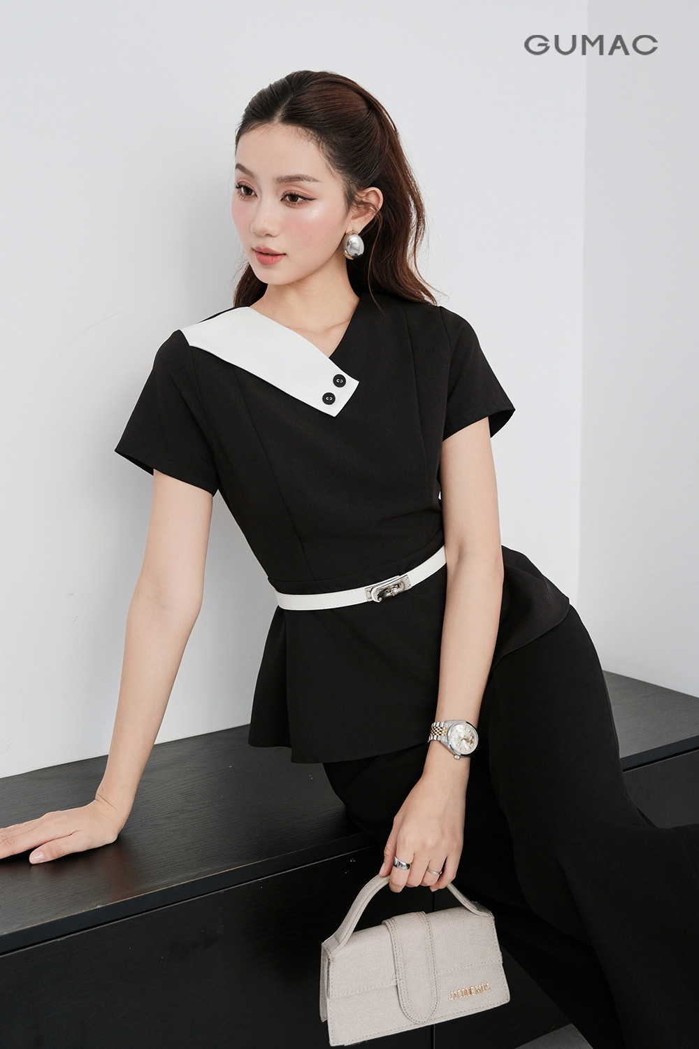 Áo peplum phối cổ