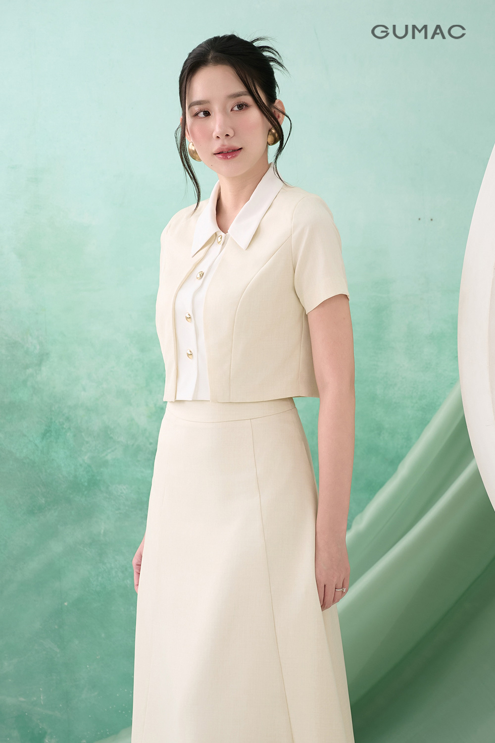 Áo kiểu lửng phối nẹp