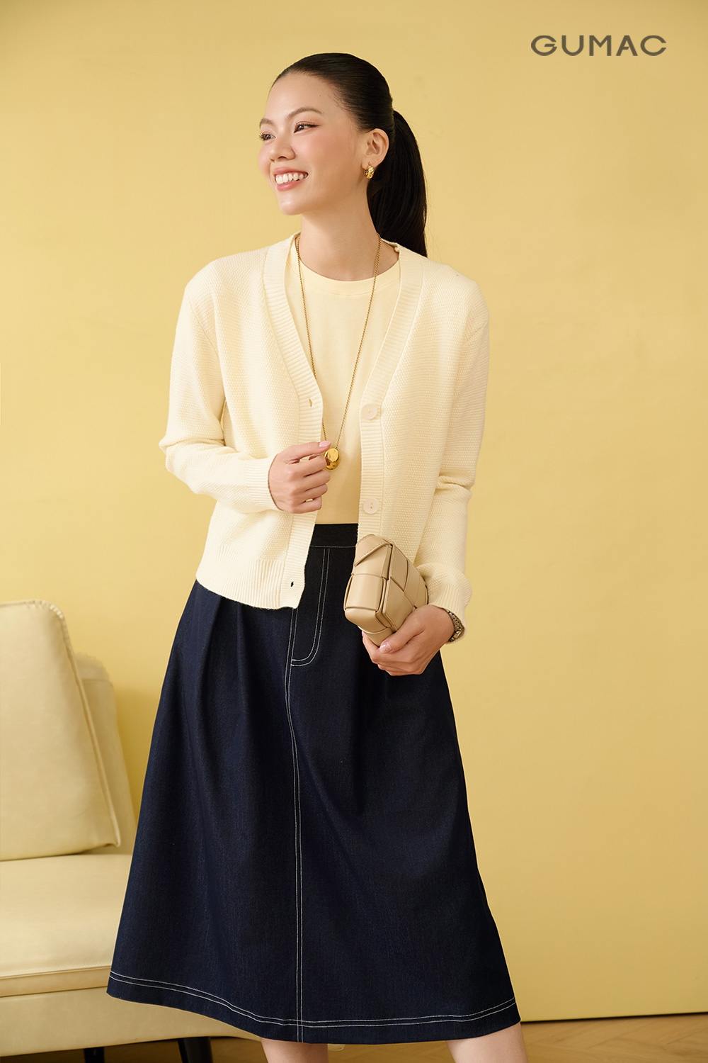 Áo cardigan trơn cổ tim