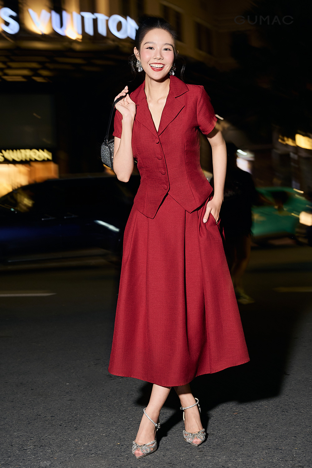 Áo kiểu cổ danton