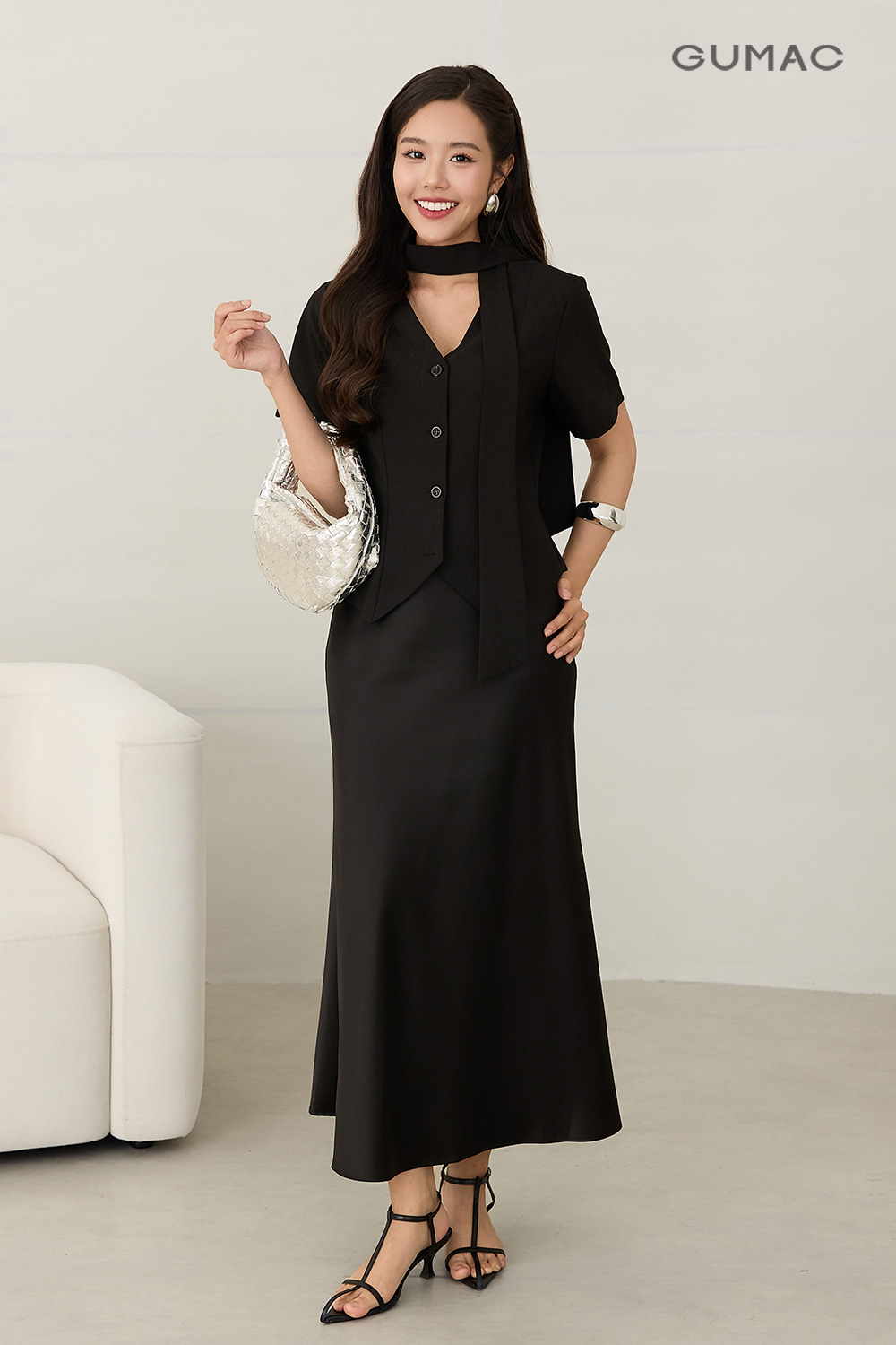 Áo kiểu cổ cách điệu