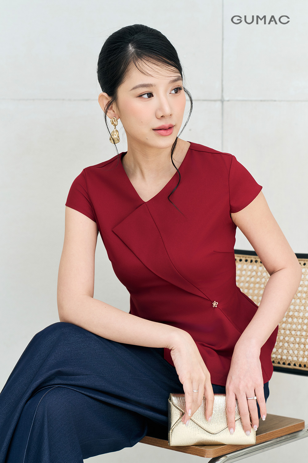 Áo kiểu tà lệch