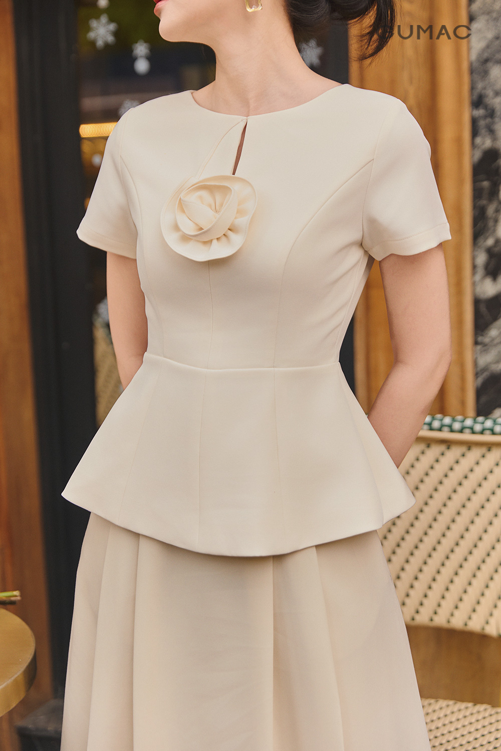 Áo peplum đính hoa 3D