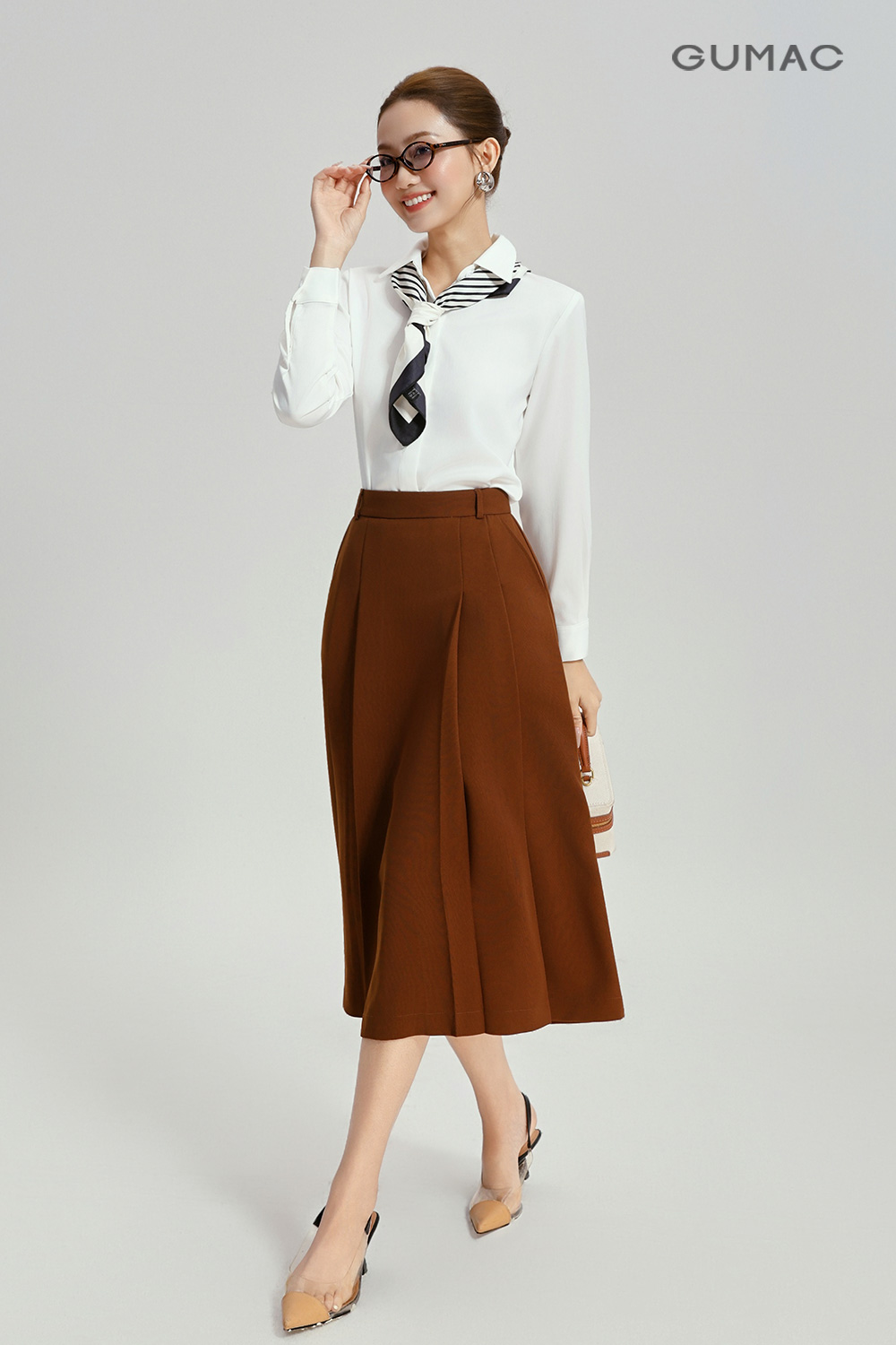 Áo sơmi giấu nút