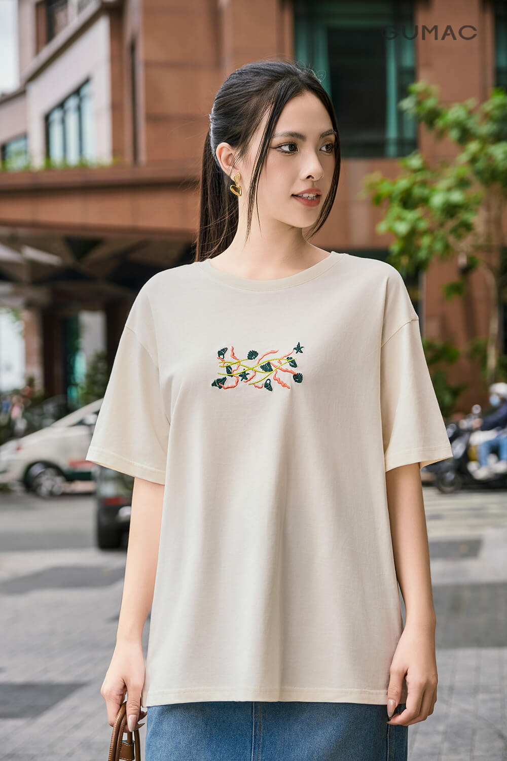 mau ao t-shirt co tron mau kem ton da
