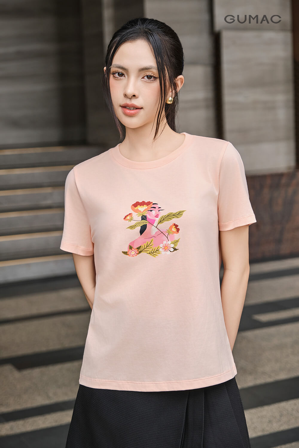 Áo thun in art cổ tròn