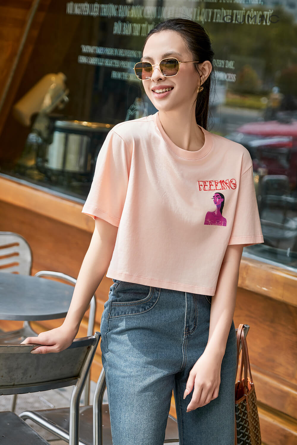 ao thun crop eo in theu