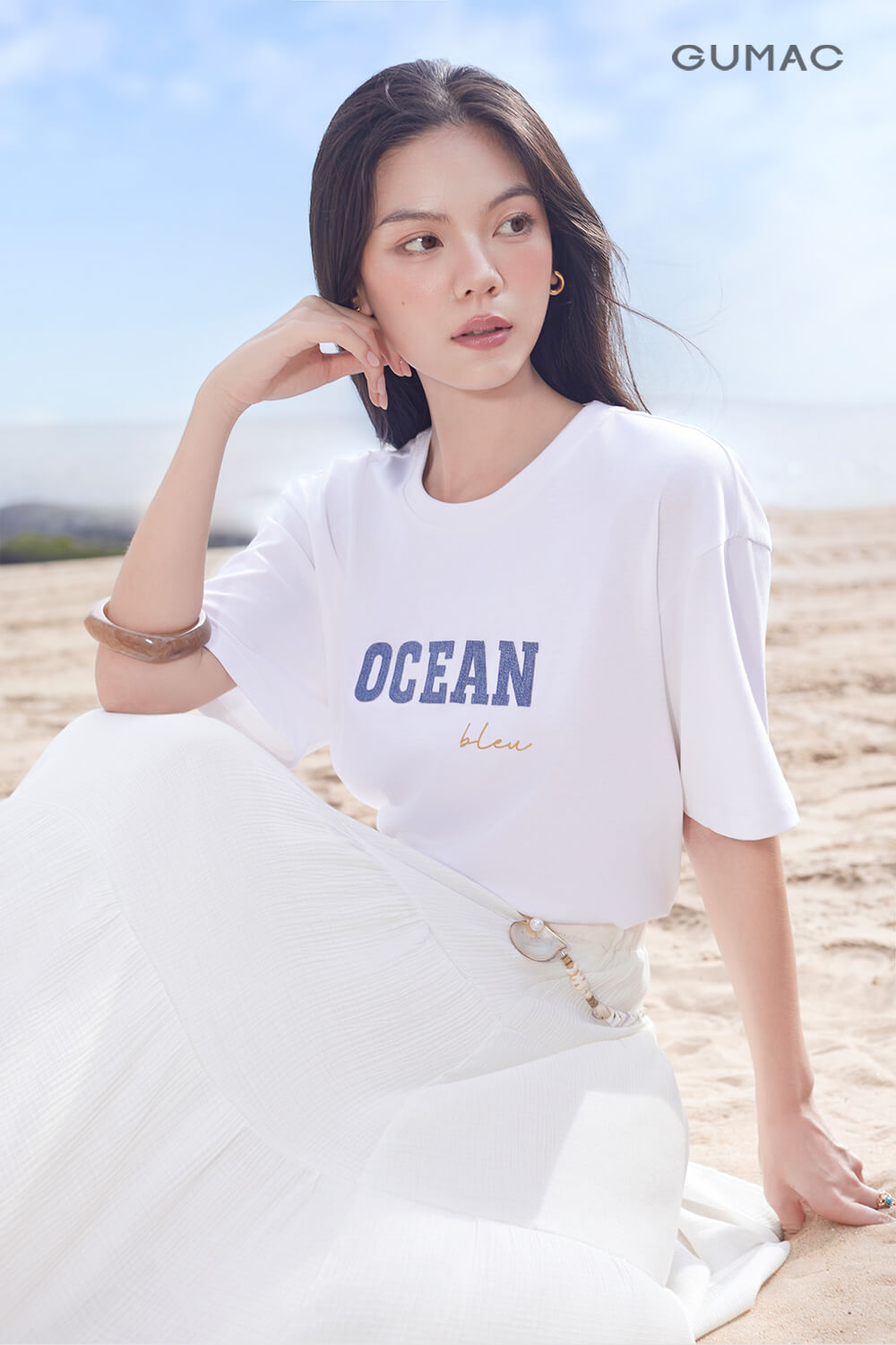 áo thun mặc với chân váy