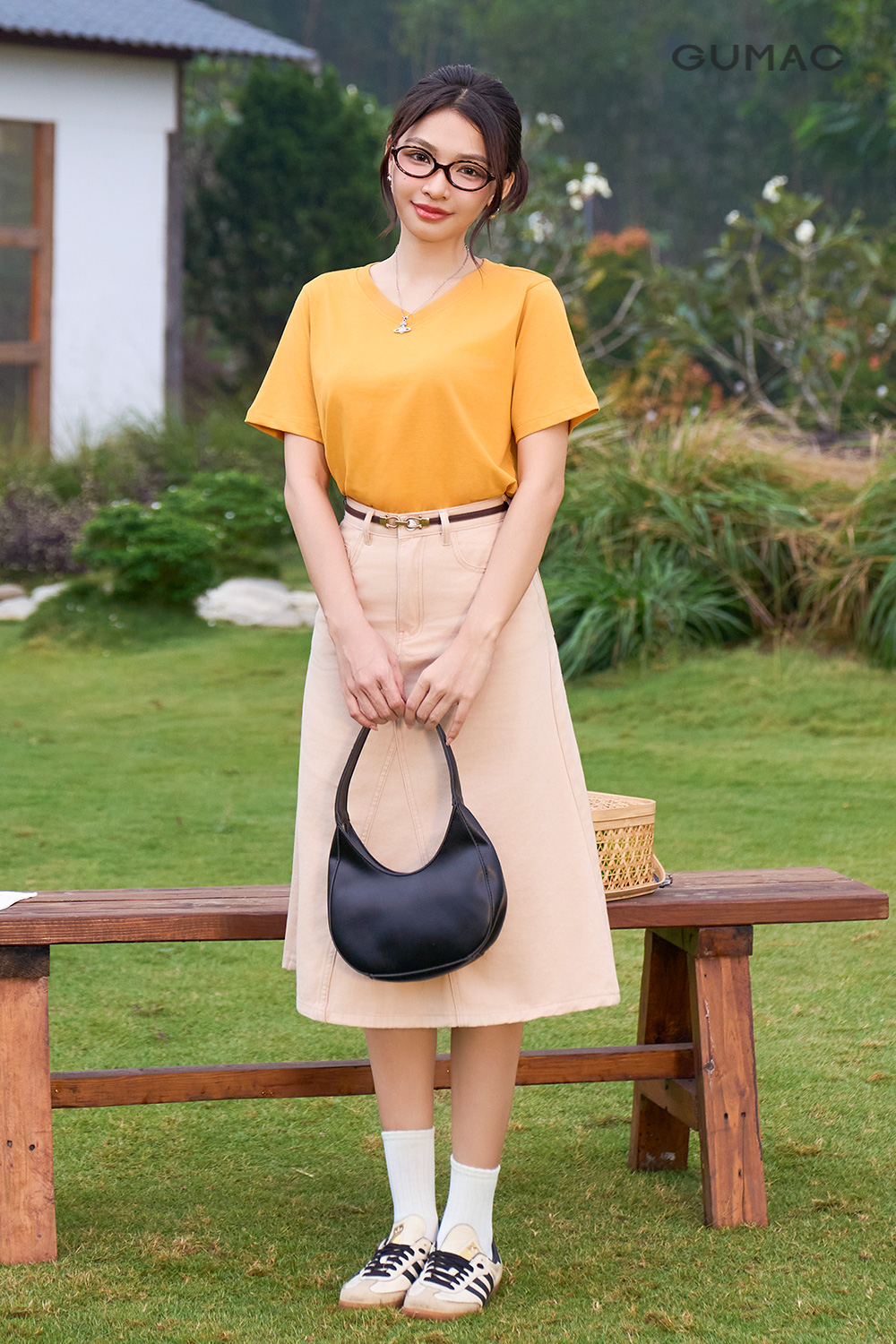 Áo phông chân váy chữ A