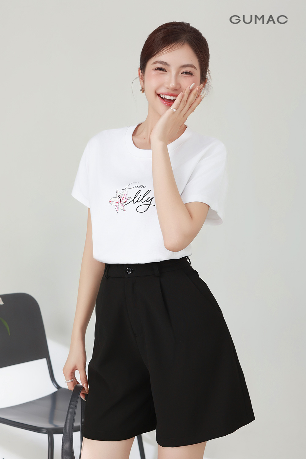 mix aoi thun nu trang voi quan short